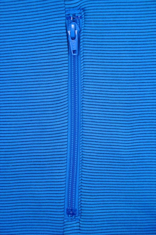 james&amp;nicholson-niebieska-bluza-w-prazki-kaptur-zblizenie1.jpg