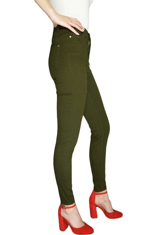 mim-oliwkowe-jeansy-super-skinny-modelka-bok.jpg