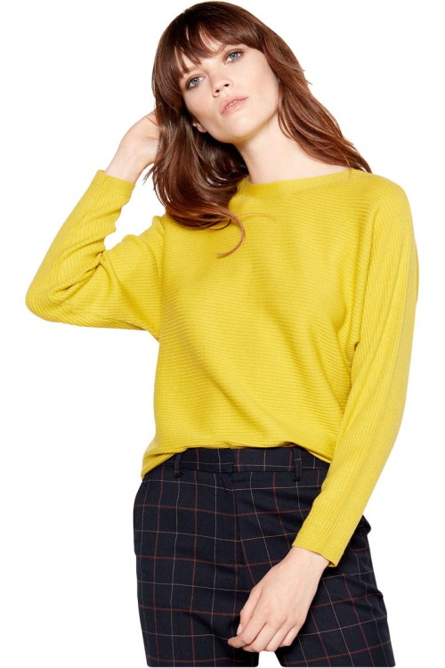 principles-debenhams-miodowy-prazkowany-asymetryczny-sweter-oversize-nietoperz-modelka-przod.jpg