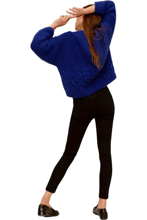 mango-czarne-jeansy-skinny-sclupt-modelka-tyl.jpg