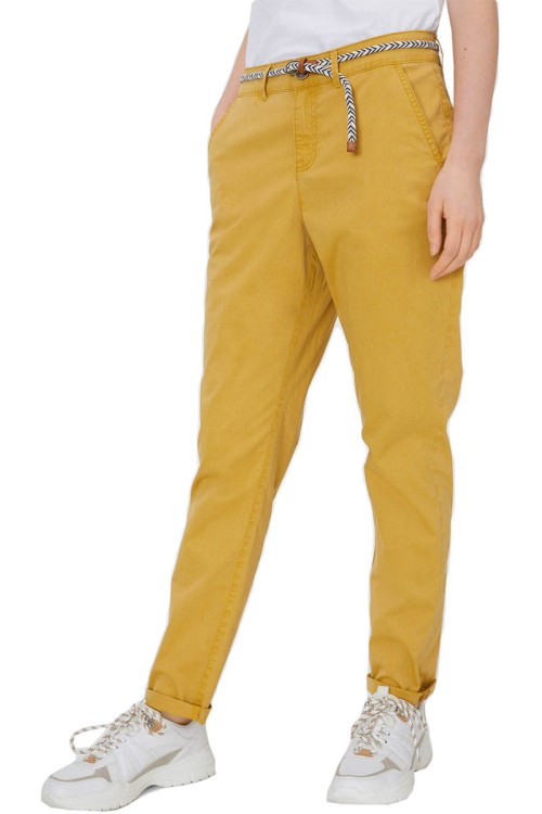 c&amp;a-spodnie-chinosy-musztardowe-modelka-przod.jpg