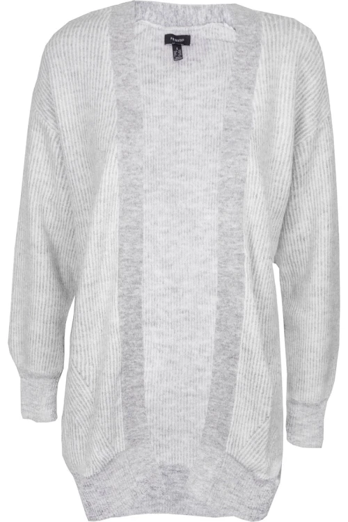 primark-szaro-biala-narzuta-z-kieszeniami-glowne3.webp