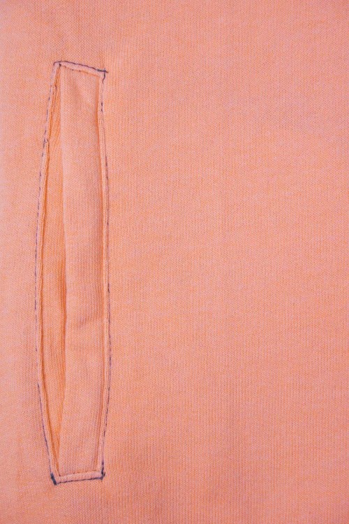 gozoo-brzoskwiniowa-bluza-z-kapturem-zblizenie2.jpg