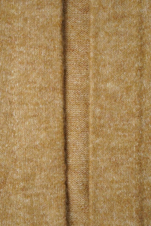 h&amp;m-dluga-miekka-narzuta-karmelowa-zblizenie1.jpg