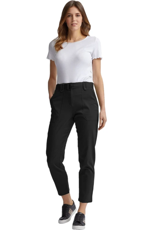 dorothy-perkins-czarne-spodnie-utility-denim-z-paskiem-modelka-przod3.webp