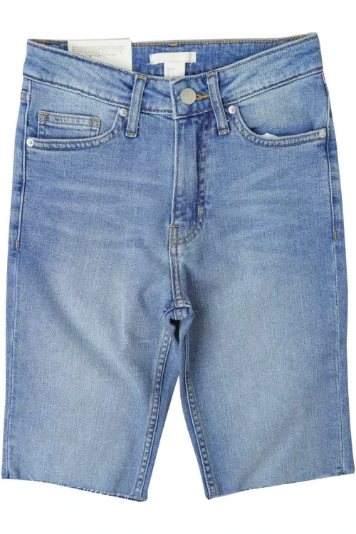 h&amp;m-dluzsze-jeansowe-spodenki-brak-wykonczenia-nogawki-regular-waist-glowne.webp