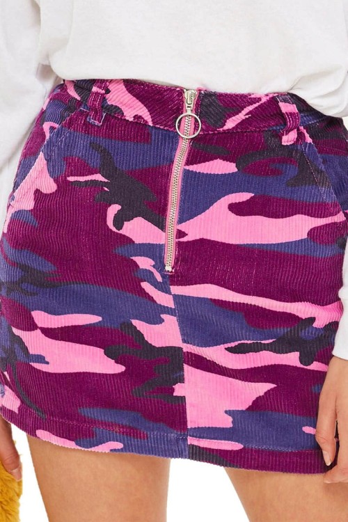 top-shop-mini-spodniczka-moro-na-zamek-rozowa-modelka-przod11.jpg