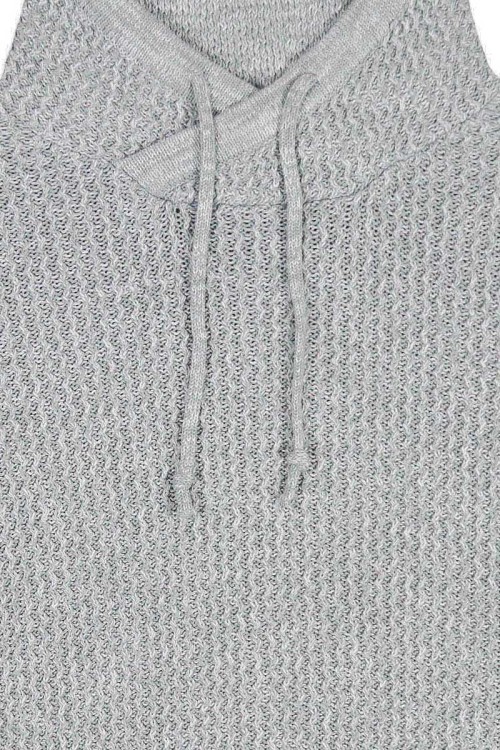 meski-szary-sweter-z-kolnierzem-zblizenie.jpg