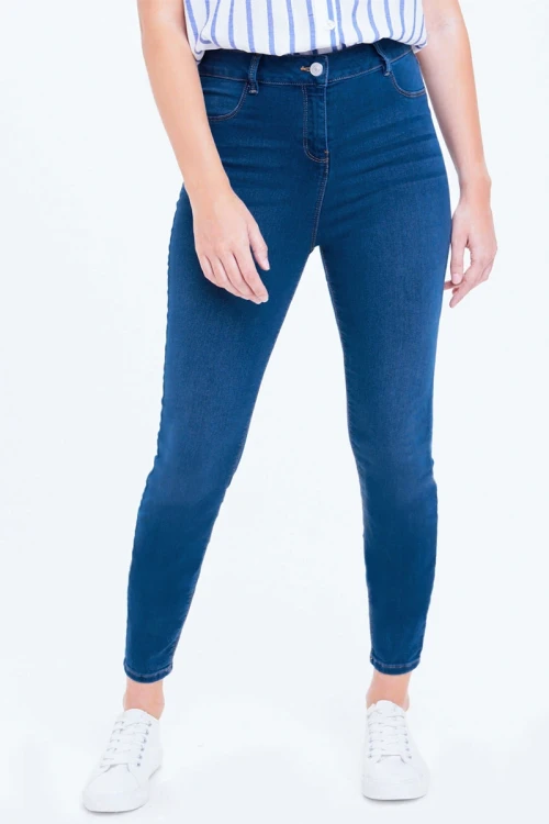papaya-jeansowe-spodnie-skinny-kimmy-modelka-przod1.webp