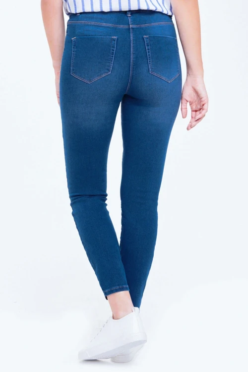 papaya-jeansowe-spodnie-skinny-kimmy-modelka-tyl.webp