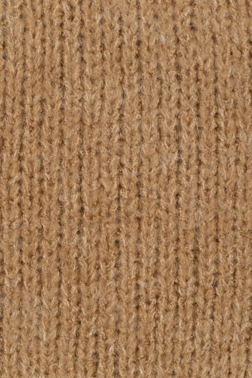 Cubus-Kelly-camel-sweter-zblizenie2.webp