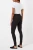 Papaya-czarne-spodnie-jeansy-wysoki-stan-modelka-tyl.webp