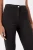 Papaya-czarne-spodnie-jeansy-wysoki-stan-modelka-zblizenie.webp