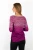 next-metaliczny-lekki-fioletowy-sweter-ombre-cekiny-modelka-tyl.webp