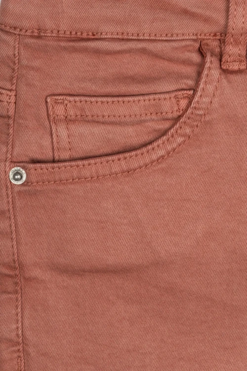 Papaya-lososiowe-spodenki-tencel-zblizenie2.webp