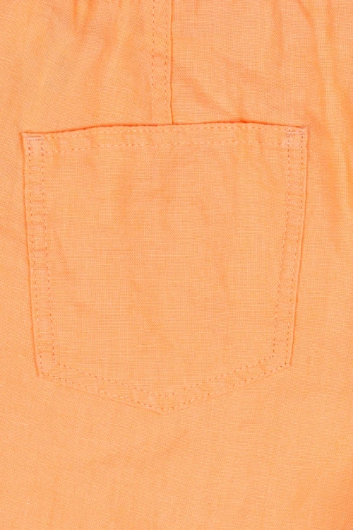 M&amp;S-brzoskwiniowe-lniane-spodenki-czysty-len-zblizenie3.webp