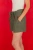 Target-oliwkowe-lniane-spodenki-czysty-len-modelka-bok.webp