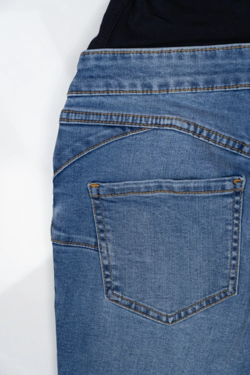 New-Look-ciazowe-spodnie-jeansy-Jenna-skinny-zblizenie3.webp