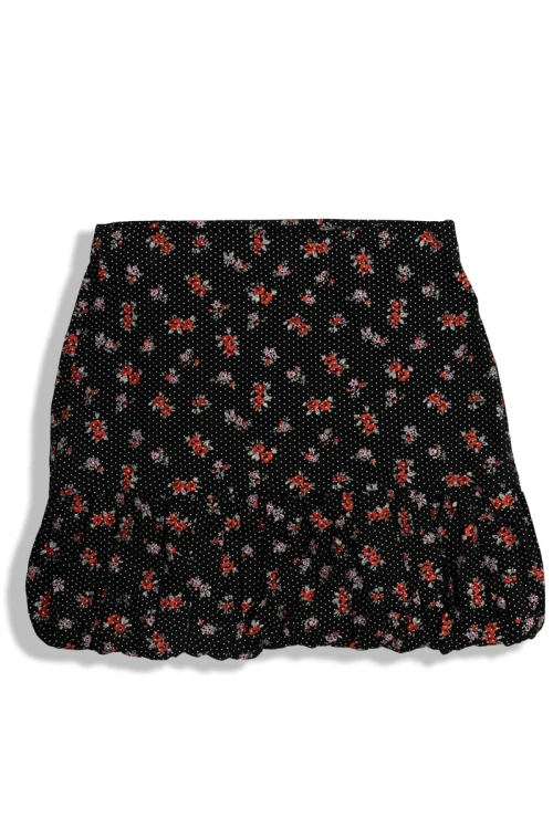 Miss-Selfridge-czarna-spodniczka-w-kolorowe-kwiaty-glowne.webp