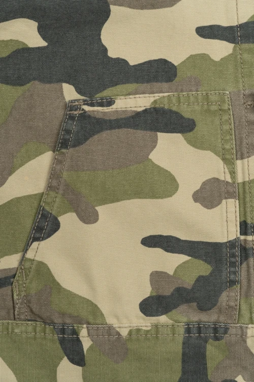 H&amp;M-jeansowa-kurtka-katana-moro-zblizenie3.webp