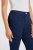 Bonmarche-granatowe-spodnie-jeansy-Susie-slim-leg-modelka-zblizenie.webp