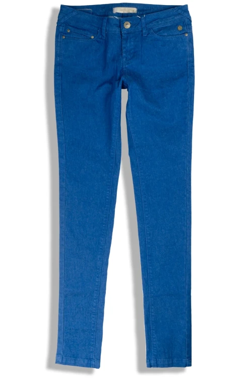 Bershka-kobaltowe-spodnie-super-skinny-glowne.webp