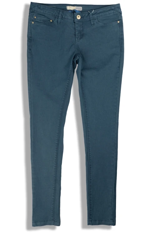 Bershka-morskie-spodnie-super-skinny-glowne.webp