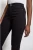 George-czarne-spodnie-jeansy-skinny-premium-plus-size-modelka-zblizenie.webp