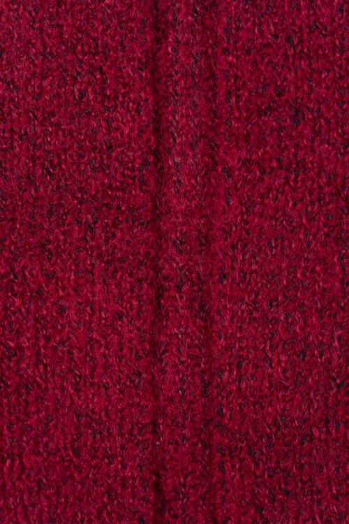 Primark-bordowa-melanzowa-narzuta-z-kieszeniami-zblizenie2.webp