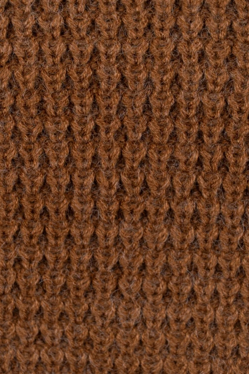 Burton-meski-brazowy-sweter-golf-z-welna-zblizenie2.webp