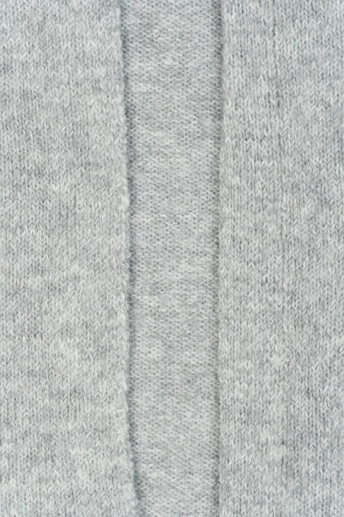 H&M-szara-dluga-narzuta-kieszenie-zblizenie.webp