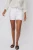 George-biale-damskie-spodenki-modelka-przod2.webp