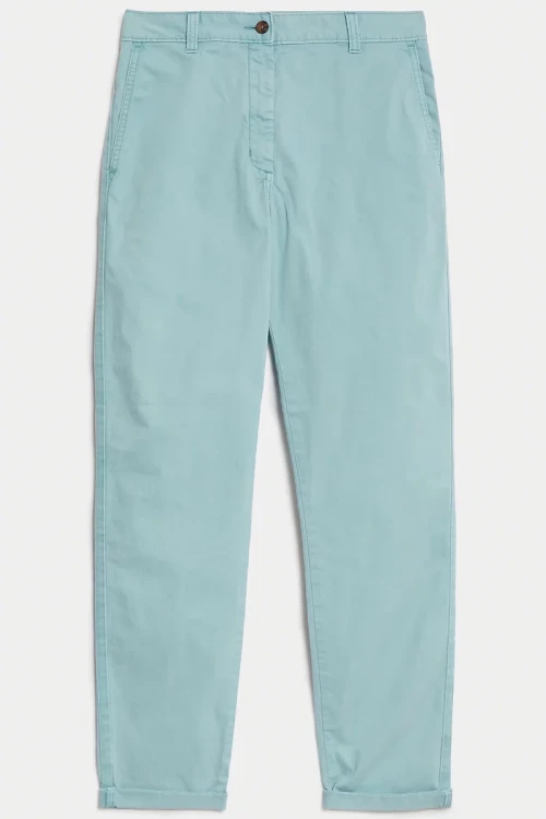 Marks&Spencer-blekitne-damskie-spodnie-chino-chinosy-glowne.webp