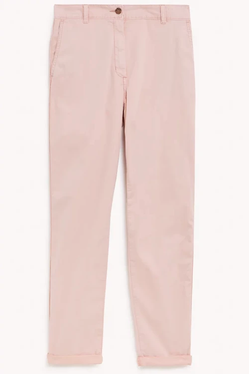 Marks&Spencer-pudrowy-roz-damskie-spodnie-chino-chinosy-glowne.webp