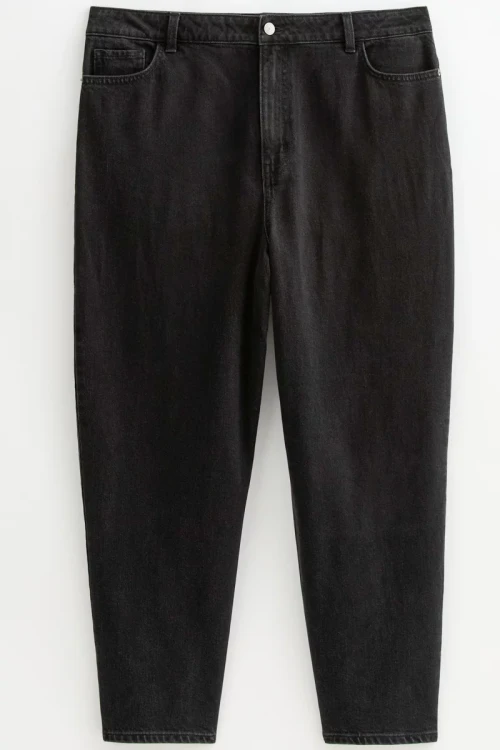 New-Look-Tori-czarne-jeansowe-spodnie-jeansy-slim-fit-comfort-stretch-mom-ankle-grazer-glowne.webp
