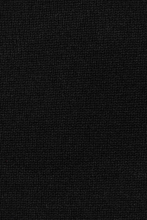 H&M-damski-klasyczny-czarny-gladki-sweter-zblizenie2.webp