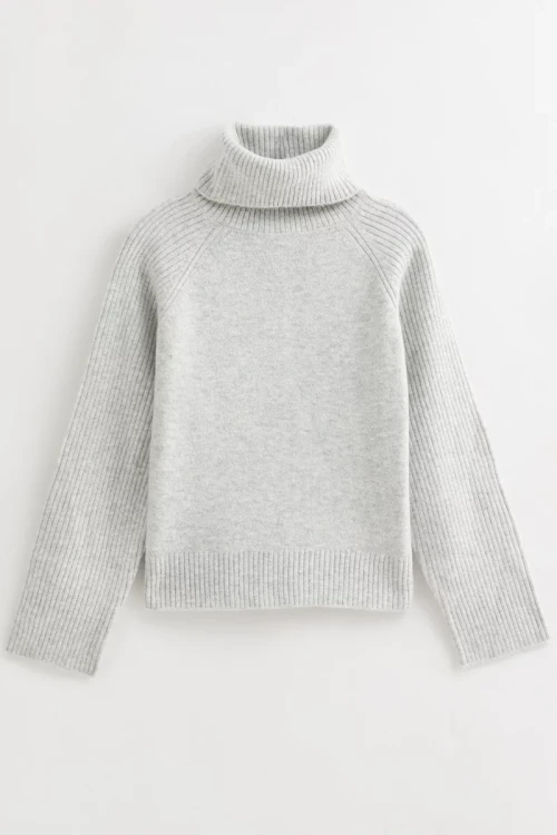 New-Look-szary-sweter-golf-glowne.webp