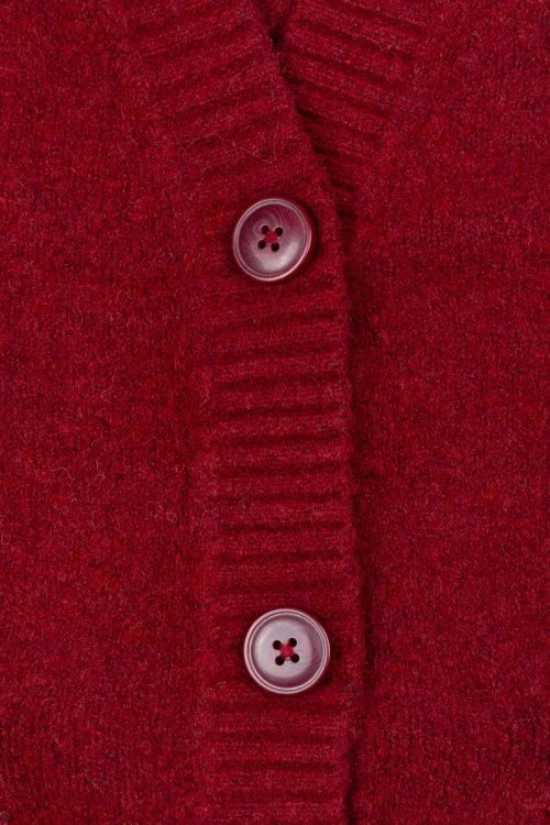 Primark-bordowy-sweter-kardigan-welna-zblizenie.webp