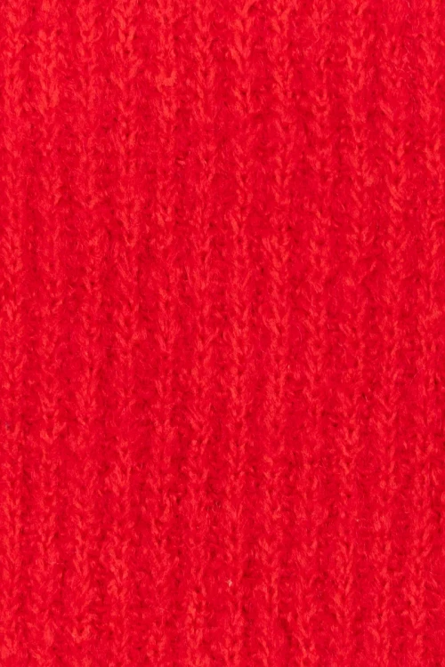 Primark-czerwony-sweter-golf-welna-zblizenie2.webp