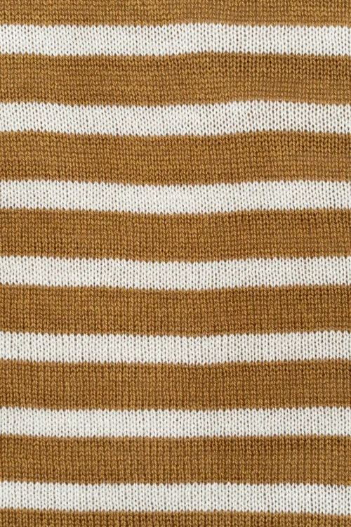 Next-brazowy-sweter-w-biale-pasy-zblizenie2.webp