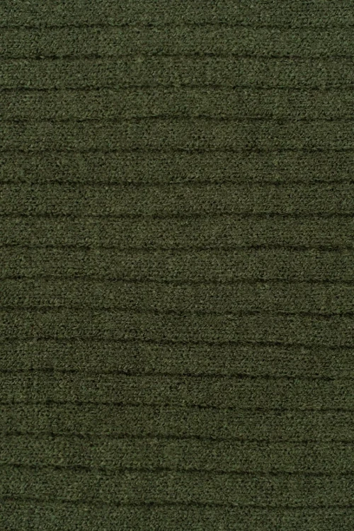 F&F-oliwkowy-prazkowany-sweter-kardigan-rozpinany-zblizenie2.webp