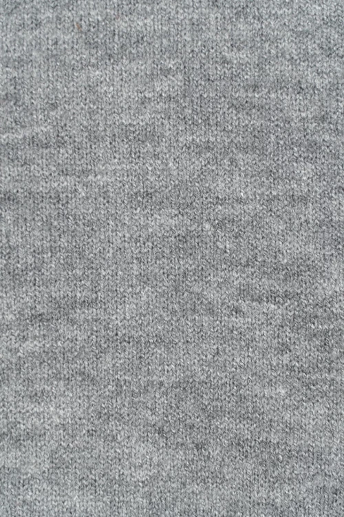 River-Island-szary-sweter-kardigan-zblizenie3.webp