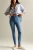 New-Look-jasne-jeansowe-damskie-spodnie-jeansy-Emilee-modelka-przod.webp