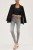 M&S-ivy-szare-spodnie-jeansy-jeans-modelka-przod.webp