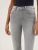 M&S-ivy-szare-spodnie-jeansy-jeans-modelka-zblizenie.webp