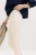 M&S-Lily-Slim-kremowe-jeansowe-spodnie-skinny-jeansy-modelka-zblizenie2.webp
