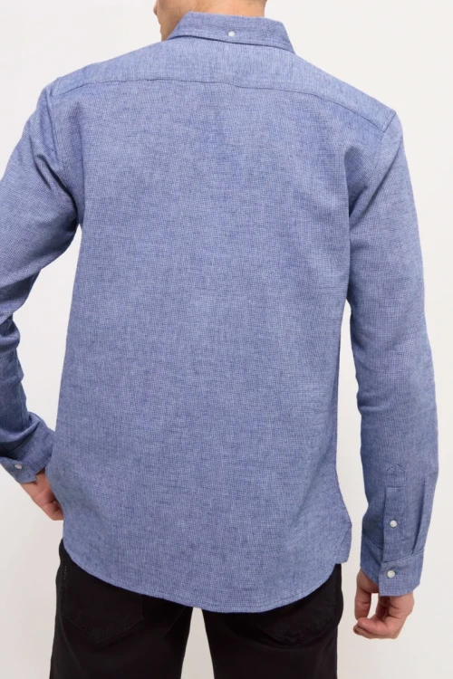 George-meska-bawelniana-niebieska-koszula-regular-fit-kratka-model-tyl.webp