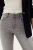 M&S-spodnie-szare-jeansy-the-sienna-straight-jeansowe-proste-modelka-zblizenie2.webp