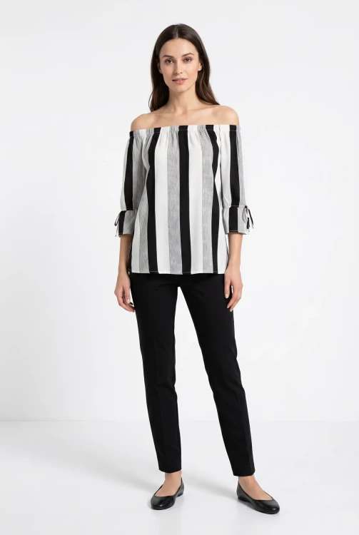 Primark-bluzka-w-paski-hiszpanka-modelka.webp