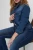 Only-damska-jeansowa-kurtka-katana-modelka-bok.webp